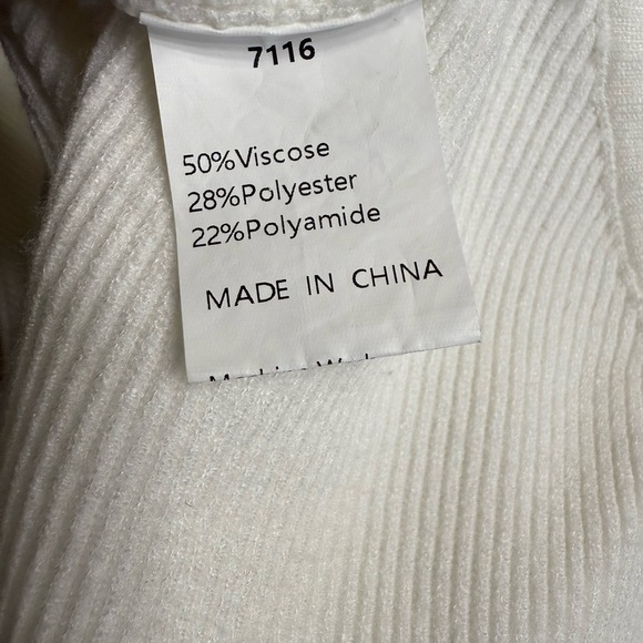 FASHION Elegant White Women's Wide Crew Neck Sweater - Picture 5 of 5